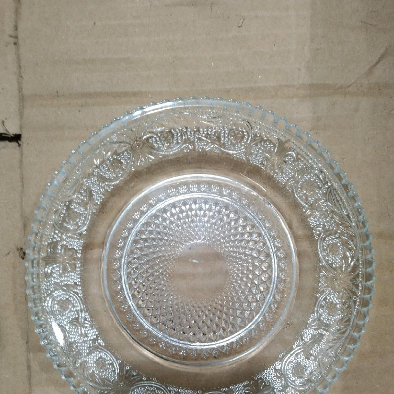 Setengah lusin piring makan kecil/lepek kaca motif kristal 0