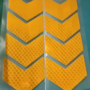 10PCS  STIKER REFLEKTIF PANAH MOBIL BUMPER BELAKANG STIKER REFLEKTIF PEMANTUL CAHAYA MOTOR MOBIL SEPEDA HELEM TRUK