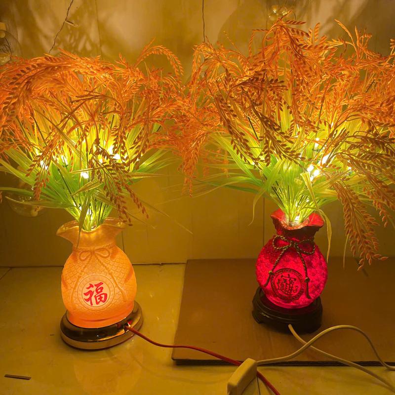  Đèn Led Bình Bông Lúa Cây Lúa Vàng - Đỏ Cao 48cm - Mang Lộc Về Nhà & Thu Hút Tài Lộc - Trang Trí Bàn Thờ Thần Tài & Phòng Khách - Dễ Sử Dụng & Tiết Kiệm Điện 