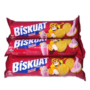 Biskuat Stroberi Roll 105g - Biskuat Slug Stroberi Rasa Segar dan Nikmat untuk Camilan Harian