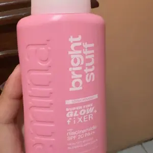 Emina Bright Stuff Loose Powder 55 g - Bedak Tabur Cerah Instan