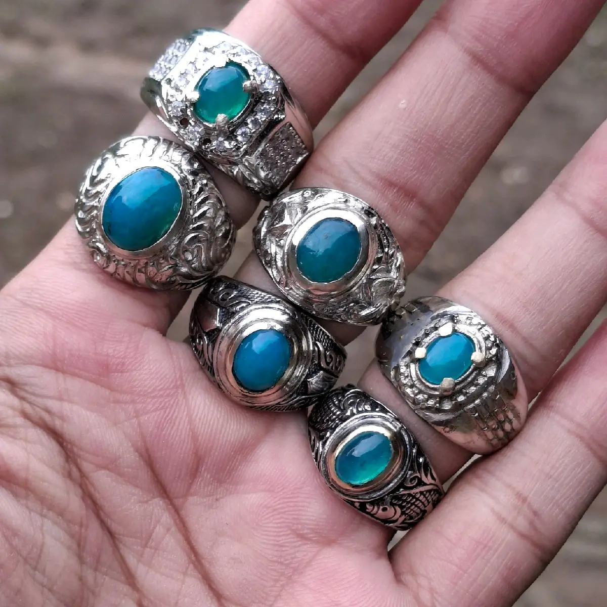 Cincin pria terlaris
