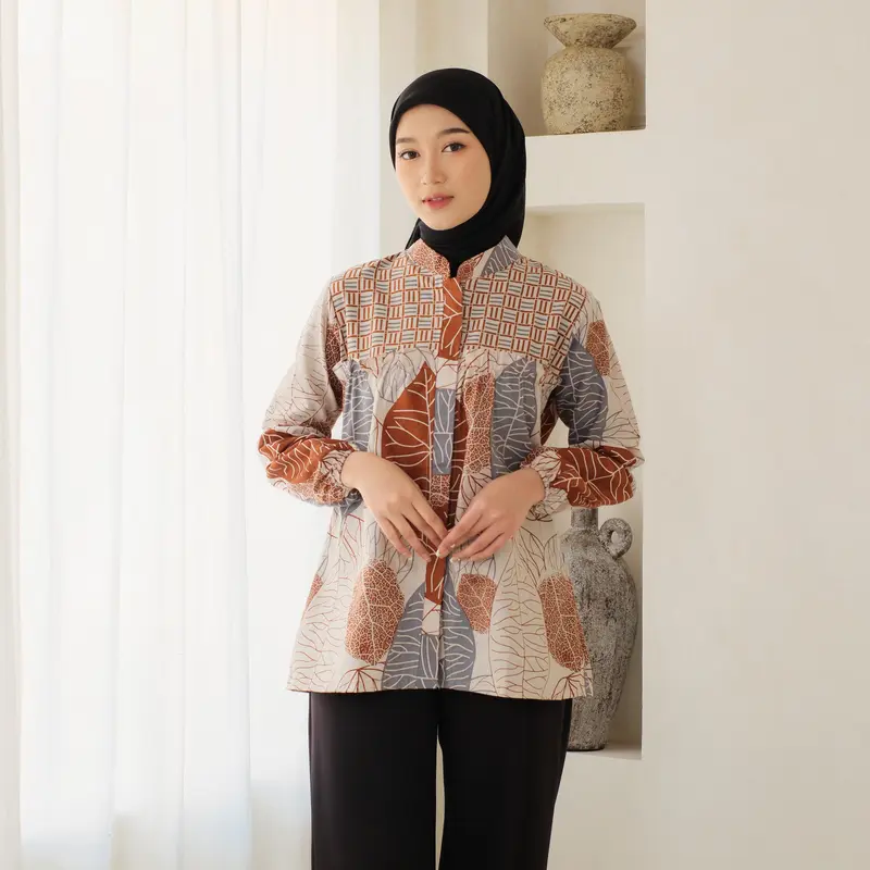 Atasan Blouse Batik Kerja Kuliah Motif Daun Katun Rempel Lengan Panjang Nyaman Baju Batik Wanita Terbaru Kekinian Cantik Formal Santai Pendek 3