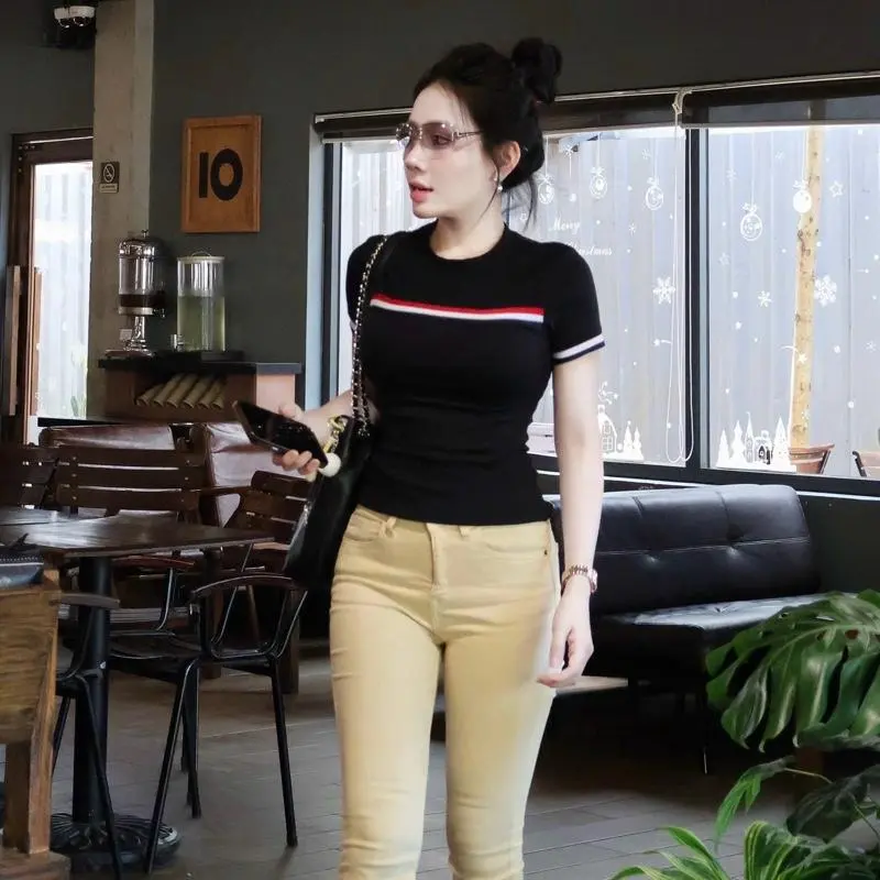 [BOZIP CHUẨN] Áo Thun Ôm body Có Phối Viền Sọc , Tạo Điểm  Nhấn Phong Cách Trẻ Trung . Chất liệu vải cotton mềm mịn , co giản thoải mái – BY BOOM STORE | BigBuy360 - bigbuy360.vn