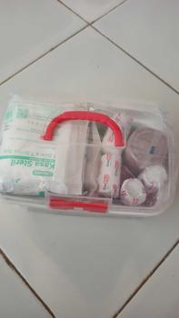 Product Review of 19 PCS Paket Lengkap Kotak P3K Plastik Jinjing FAMILY KIT Onemed Komplit Isi from A**s S**o 1