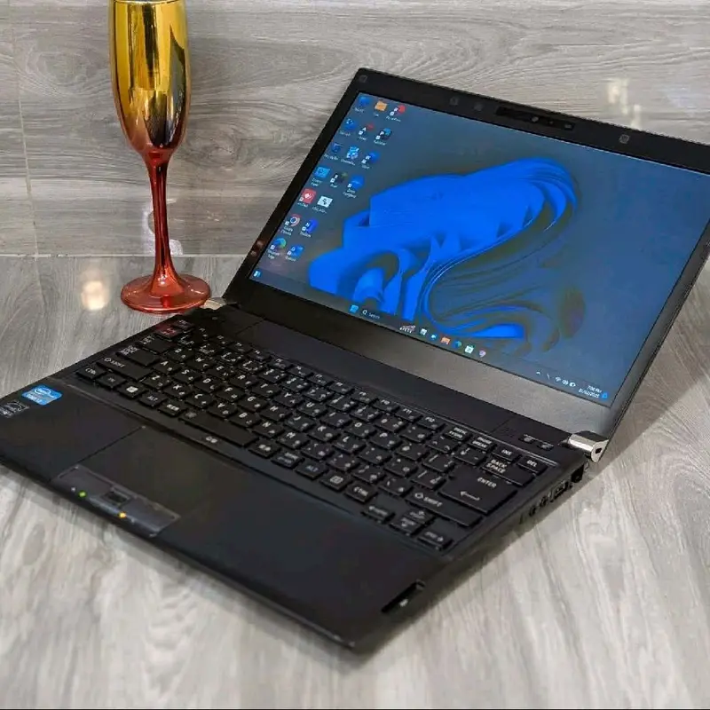 2ND HAND] NEC VERSAPRO VC-6 Windows Laptop Core i5 10th Gen 8gb