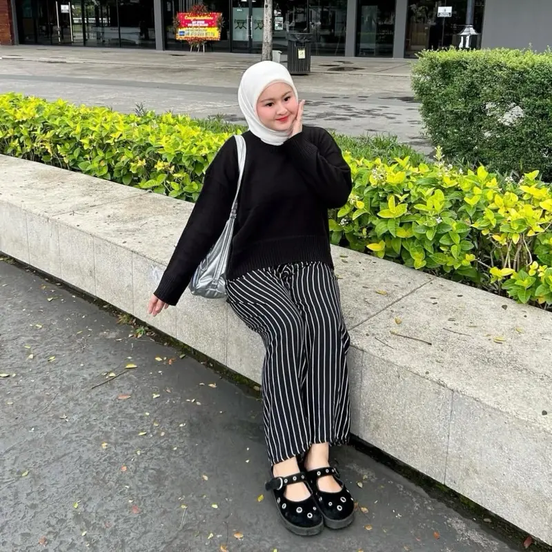 Celana Flowy Pants BYZAF.ID Comfy For Daily Panjang 100cm Lingkar Paha 68cm Lingkar Pinggang 118cm Dengan 1 Saku Disebelah Kanan Cocok Untuk Penggunaan Sehari-hari Celana Flowy Pants BYZAF.ID Comfy For Daily Panjang 100cm Lingkar Paha 68cm Lingkar Pinggang 118cm Dengan 1 Saku Disebelah Kanan Cocok Untuk Penggunaan Sehari-hari