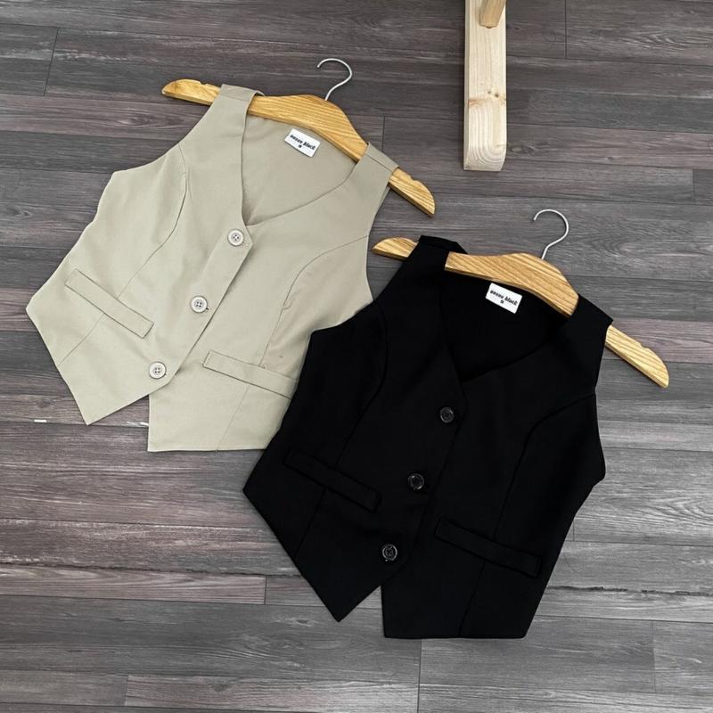 Áo gile nữ 2 túi cơi ,áo vest cổ tim sát nách phối nút xinh xắn