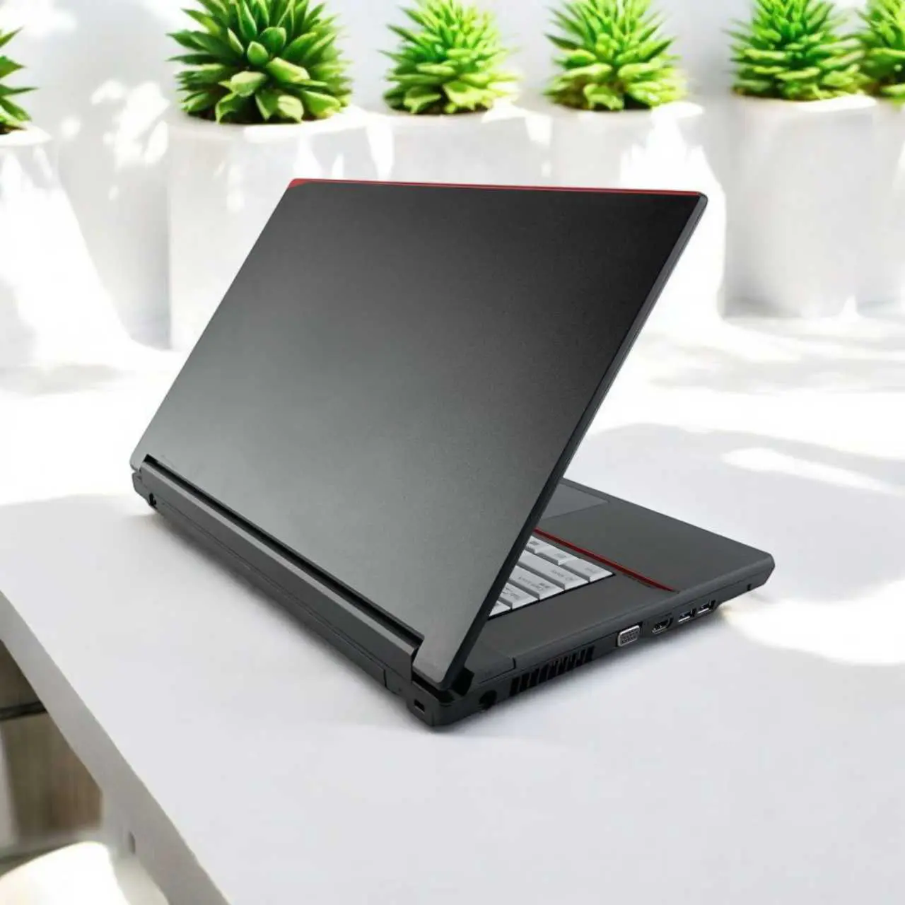 Pre-owned] Fujitsu Lifebook A576 15.6