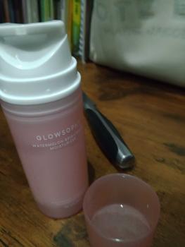Product Review of Glowsophy Watermelon Brightening Moisturizer Skin Barrier Niacinamide Gel Day and Night Skincare 100 ml from k**y 1