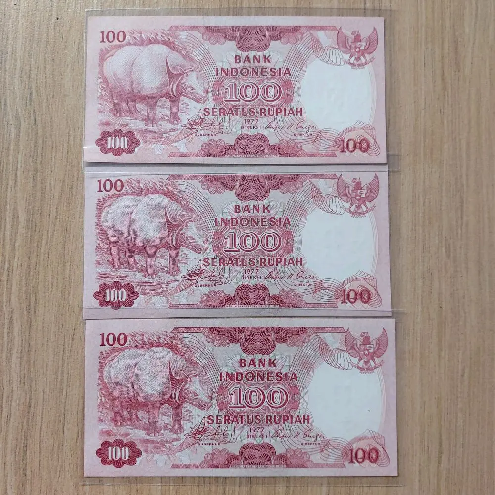 Uang kuno 100 Rupih seri Badak.