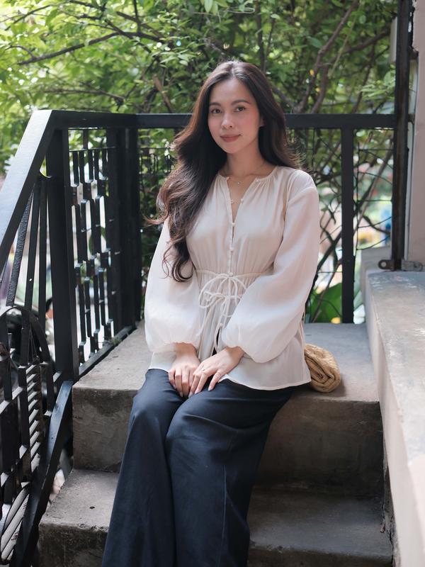 COEM | Áo Kiểu Tay Phồng Dáng Dài Chất Tơ Voan Màu Be | SUONG TOP