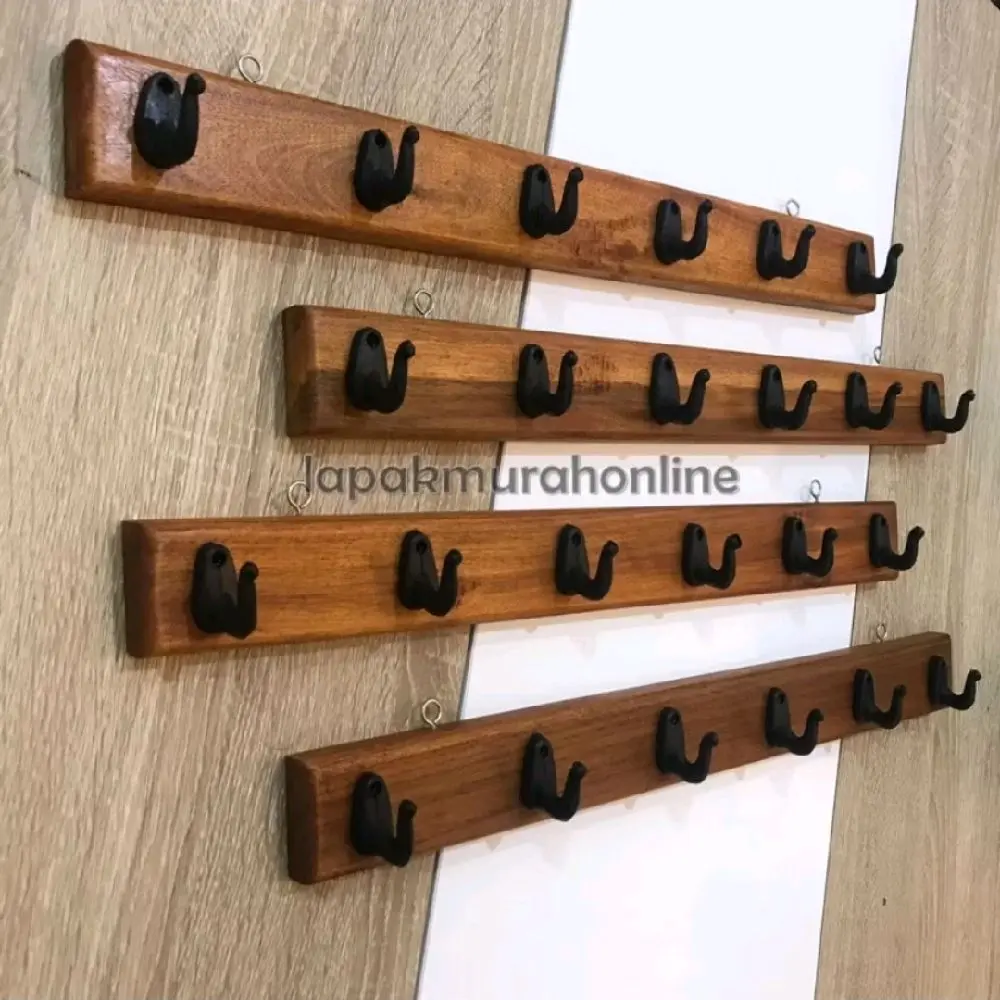 Cantolan / gantungan baju,  kamar mandi dan kamar tidur. bahan kayu kuat dan estetik tempel tembok