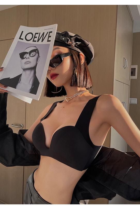 Product Introduction of Internet Celebrity Designer Hot Seamless Underwear Breast Holding Adjustable Bra Set Wireless Small Chest Push up and Anti-Sagging Sexy Bra Female Summer 20