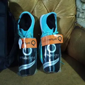 Deker Sepak Bola Pelindung kaki