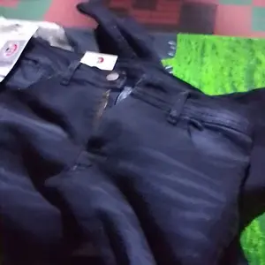 Celana Jeans Pria Hitam Wisker Slimfit Skinny Blackjazz Denim Stretch Melar