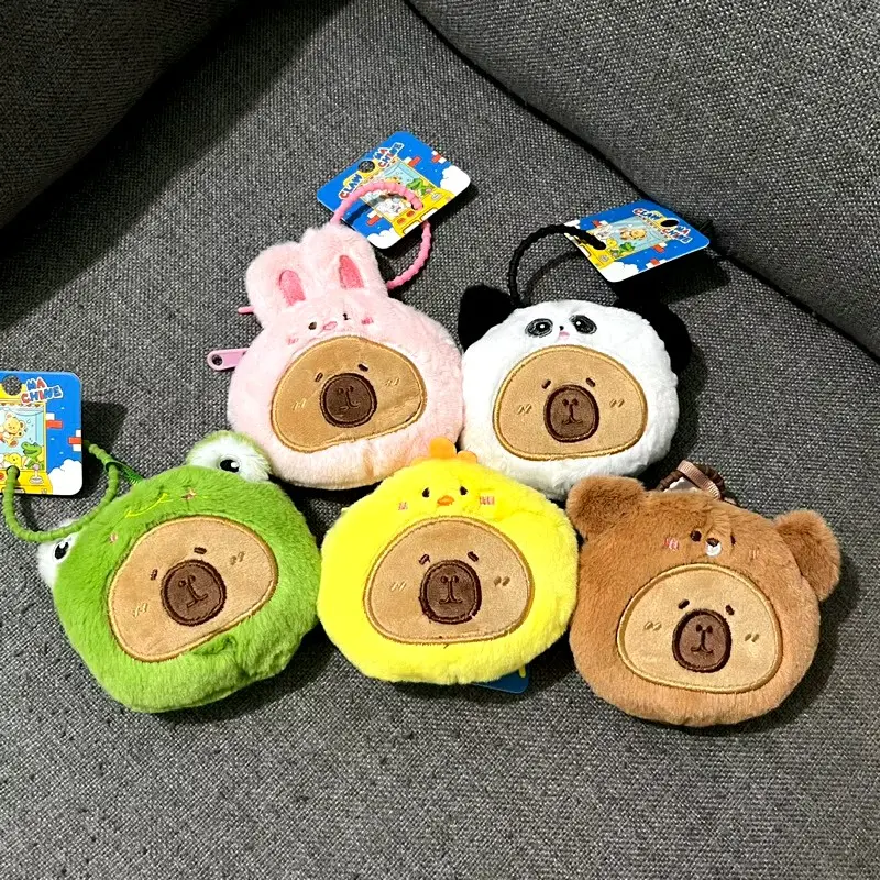 Gantungan Capybara Kostum 1