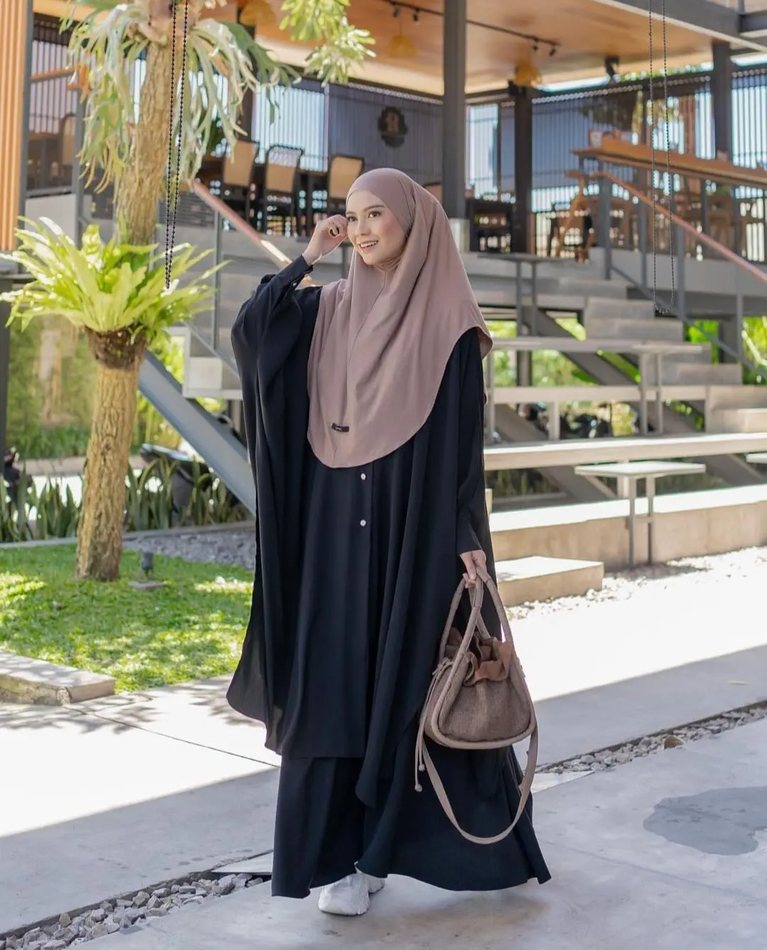 Aurora One Set Abaya Model Batwing Lebaran Terbaru 2025   Viral  Belum sama Hijabnya