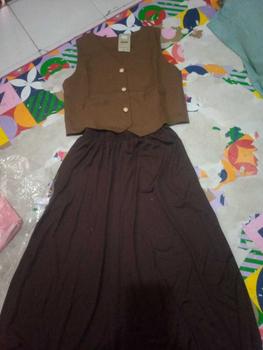 Product Review of One Set Outfit Vintage (Kemeja Polos, Vest, Rok) Setelan OOTD Yearbook Murah Terbaru - GGO24 from I**s 0