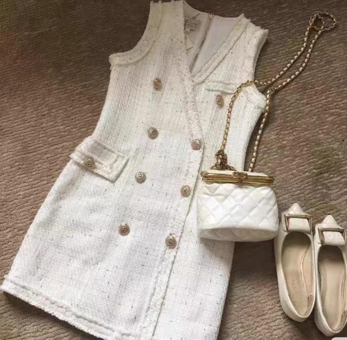 【Ready】Gaun berpelukan pinggul slim fit tanpa lengan V-neck putih gaya harum kecil gaya baru untuk selebriti internet wanita Casual Dress Panjang Pendek Linen Retro Hitam 7