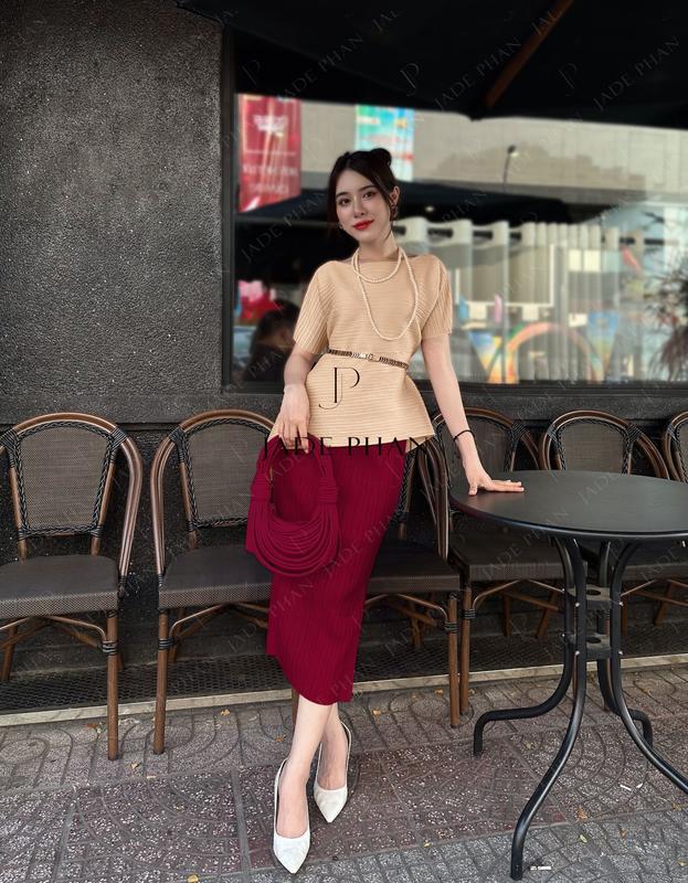 Set gồm áo và chân váy【JadePhan mix màu áo xếp ly tà chéo và chân váy ống suông dập ly cao cấp nhiều màu Katle Audora