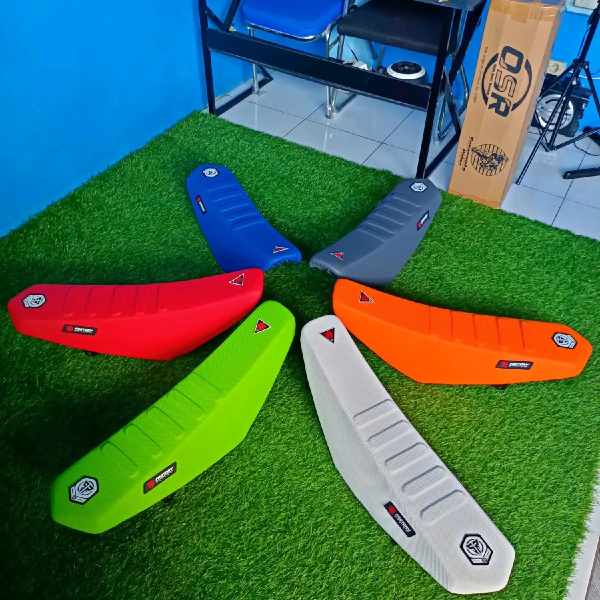 jok sepeda motor jok set honda crf cover supermoto CRF L 150 pnp jok sepeda motor jok set honda crf cover supermoto CRF L 150 pnp