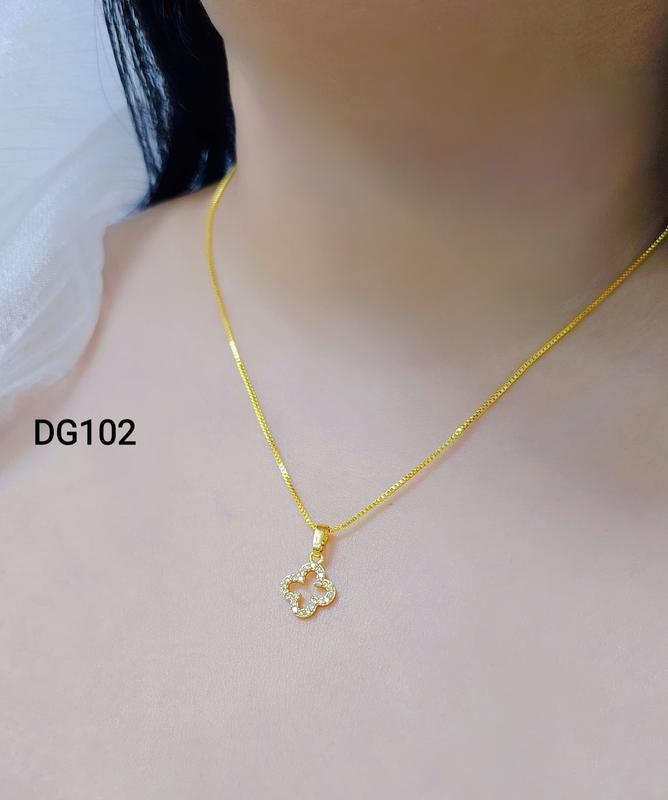 Dây Chuyền Cỏ Bốn Lá Nữ Titan Không Kích Ứng Da Xi Vàng Bền Màu Sang Trọng May Mắn