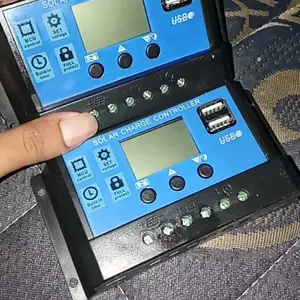 Solar Charge Controller LCD LED Display Solar Cell PWM 10A 20A 30A USB Panel Tenaga LCD Kecerdasan Auto Mengatur Solar Kontroler Pengisi Daya Baterai-Intl/Tenaga Surya Untuk Cas Aki/Panel Surya 12 volt/Controller Panel Surya