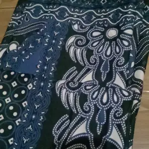 SARUNG BATIK MOTIF KEKINIAN TERBARU GUS IQDAM Muslim Pria Wanita Dewasa Santri Santriwati Kain Pekalongan Nyaman Lembut  Printing  Hitam