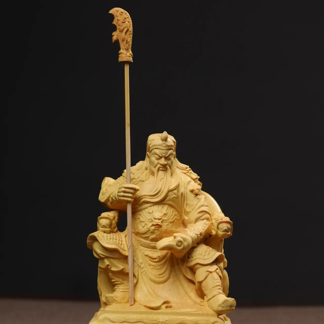 Small leaf boxwood ornament carved tabletop ornament1