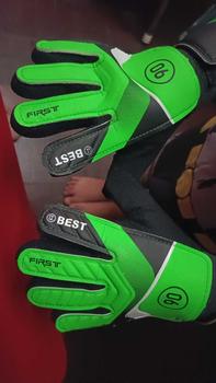 Product Review of Children Full Finger Goalkeeper Gloves Non-slip Damping Thickened Football Gloves Child Football Keeper Glove Outdoor Safety Family glove  goalkeeper from A**f 1