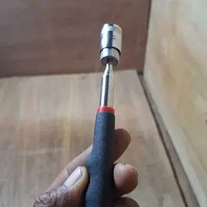 ALLEFIX Stick Magnetic Tongkat Pick Up Tool dengan Tambahan LED - Magnetic-8LB