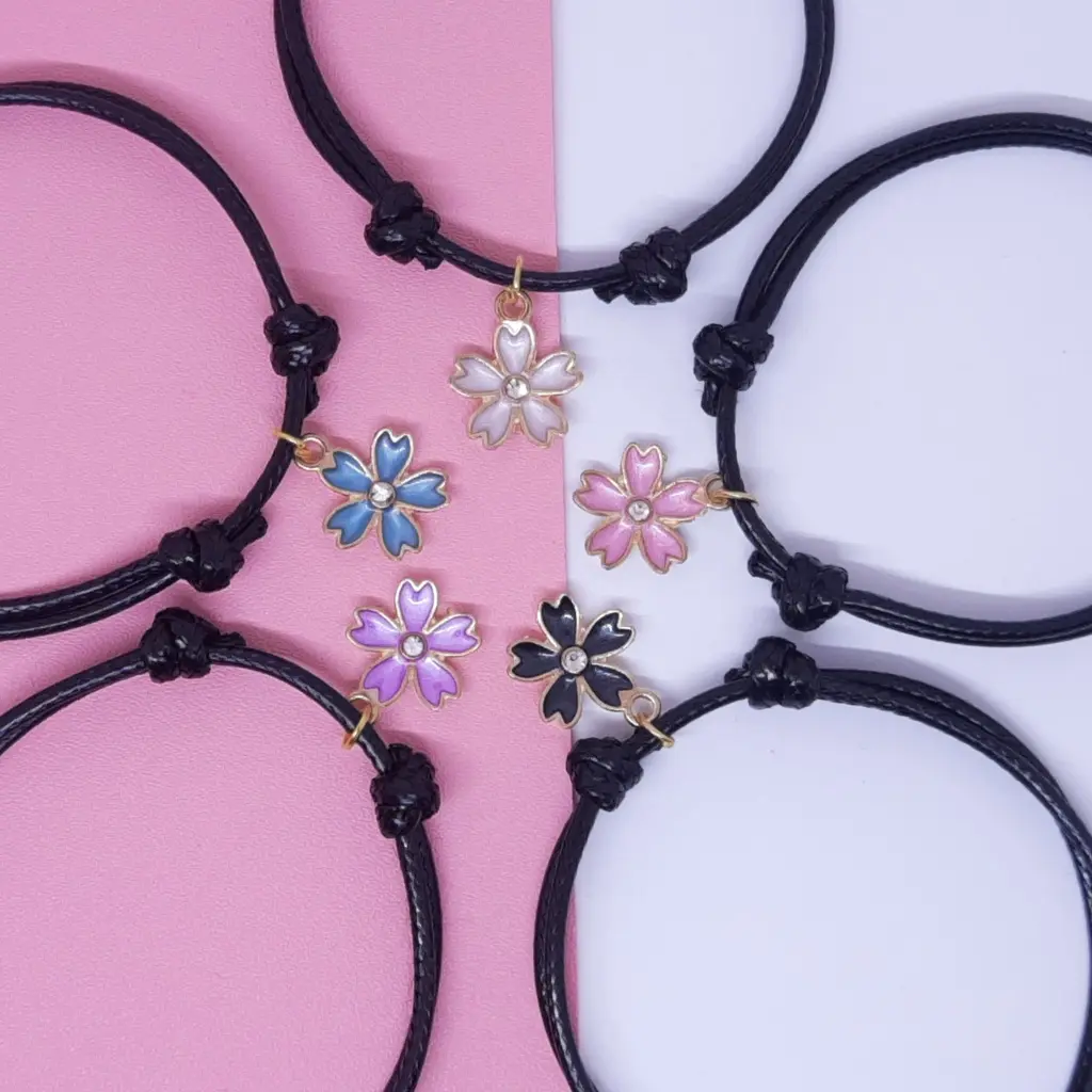 Gelang Couple Aesthetic Korea Pasangan Bestie Pacar Persahabatan Tali Korea Hitam Simple Lucu Murah Liontin Bunga Sakura