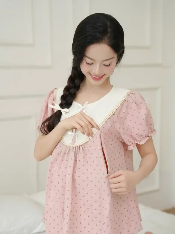 [L'AMME] Bộ mặc nhà bộ ngủ bầu ICY gồm áo cộc tay và quần đùi, thiết kể phối giả yếm với họa tiết kẻ trẻ trung, thanh lịch, chất liệu đũi nhẹ thoáng mát, có khóa kéo chìm tiện lợi cho mẹ bầu mặc sau sinh By L'amme 2