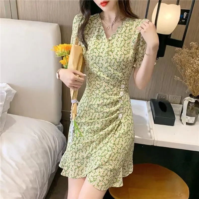 phụ nữ ăn mặcVáy Hoa Cho Nữ, Hàng Mới Về 2024, Cổ Chữ V, Cạp Cao, Bó Sát, Thiết Kế Tay Phồng Phong Cách Pháp, Váy Ngắn Nhỏ Women Dress