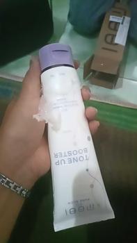 Product Review of MOOI Brightening Tone Up Booster Body Lotion (Terlaris)  Handbody Mencerahkan Niacinamide Pencerah Tubuh from S**a 3