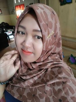 Product Review of GerayHijab- Segitiga Instan Haura bahan Knit by Zee hijab from v**💋 1