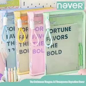 NEVER File Bag A4 Transparan dengan Resleting dan Handle Ideal untuk Dokumen Kantor Sekolah Bahan PP Transparan Ukuran 26cmx33cm Berat 165g