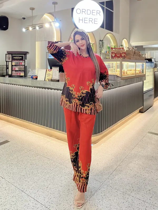 Setelan Celana Panjang Wanita Dewasa Kain Rayon Lembut Lengan Serut Printing Pekalongan Motif Mahkota Garis Warna 2