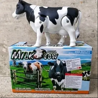 Mainan Sapi Berjalan Suara Cahaya / Boneka Hewan Cow Baterai Anak Edukatif