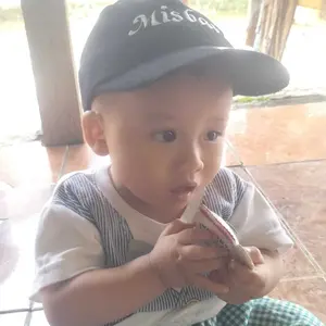 Topi Anak Cewek Cowok Usia 6 Bulan - 2 Tahun INISIAL A-Z Warna Cream Dan Hitam Bahan Korduroy Bayi