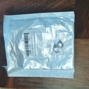 AGIAO S925 Silver Butterfly Anting Berlian Flash Kecil Yang Lucu 8mm Telinga Gesper Wanita