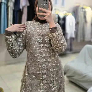 Gaun Muslimah Elegan dengan Detail Bordir dan Lengan Panjang untuk Acara Spesial