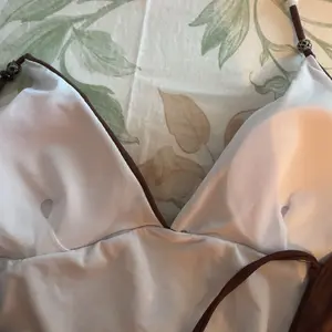 Geneva Swimsuit baju renang swimwear bikini brown choco dark coklat backless tanktop top bodysuit cross back tali lilit padded pads push up adjustable atasan pantai sexy low v neck boho bohemian beach outfit bali atasan bumil anak pakaian bra maternity