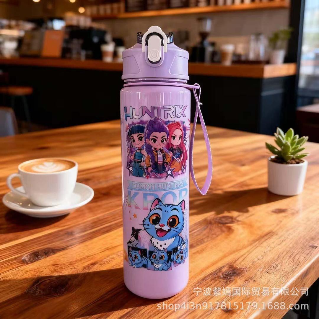 Huntrix K-Pop Kids Water Bottle 700ml