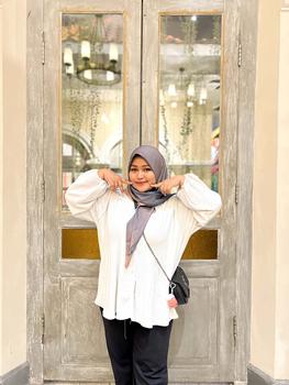 Product Review of Segi Empat Motif ala JP Jorney Grada Gradasi Raya Mila Rainbow from V**e A**a H**u F**a 1