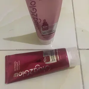 [10K EXTRA DISCOUNT] Glad2Glow 2in1 Day And Night Body Lotion Set- Niacinamide+Retinol Paket Siang Malam Mencerahkan Kulit Menghaluskan Kulit Melembabkan Kulit Perawatan Tubuh Serum Tubuh Glowing Paket Serum Body Serum Vitamin B5 Vitamin E Kulit Cerah