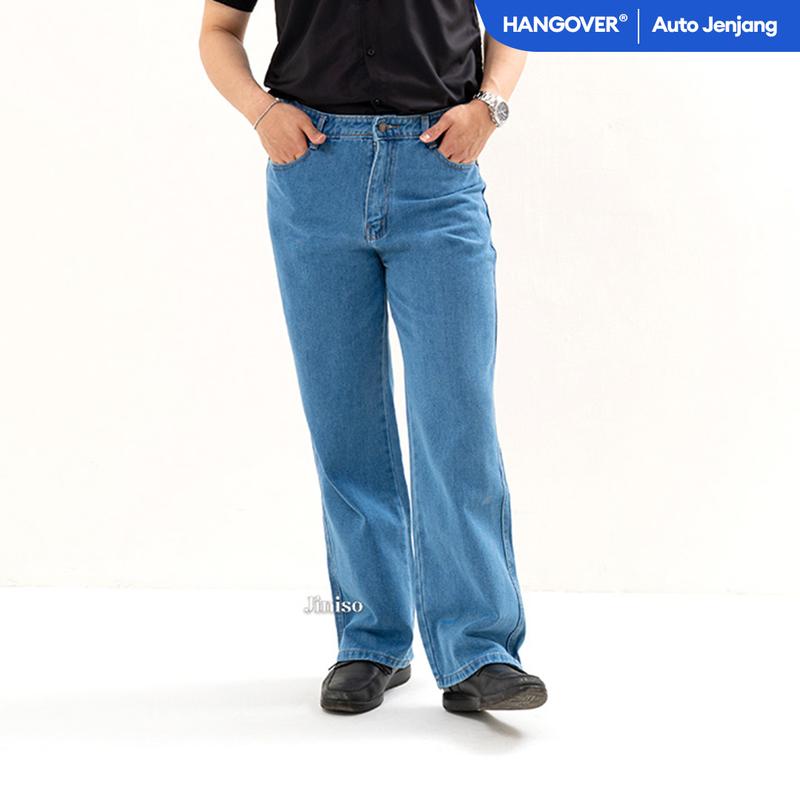 Kirish yolida bir minal berdi Porno xonimlar va hussarlar