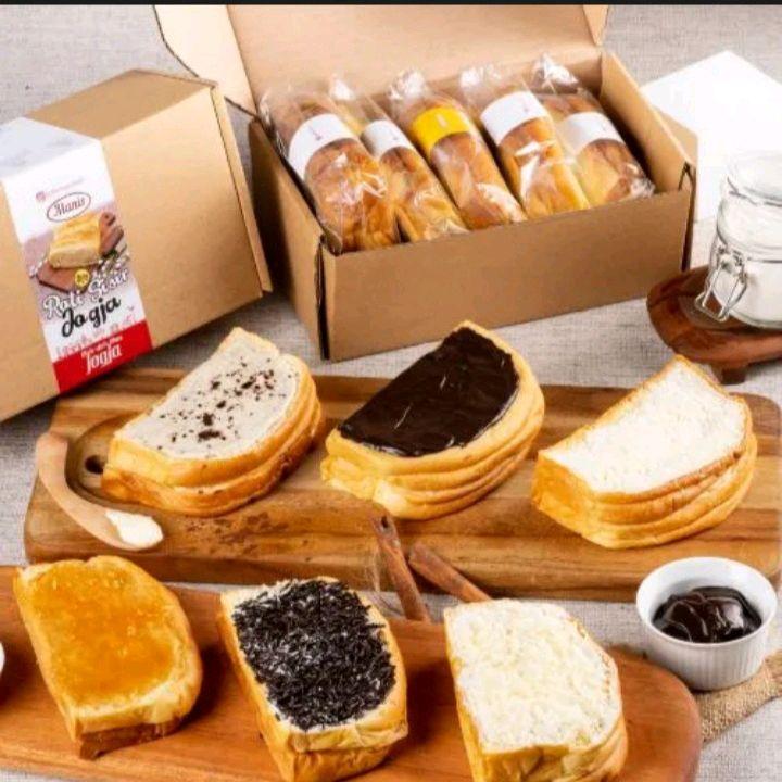 Roti sisir Delicia Jogja. Bisa Custom. Lembut enak fresh. Oleh-oleh ...
