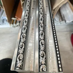 Lis figura ukuran 4 cm - 6 cm // panjang 4 meter